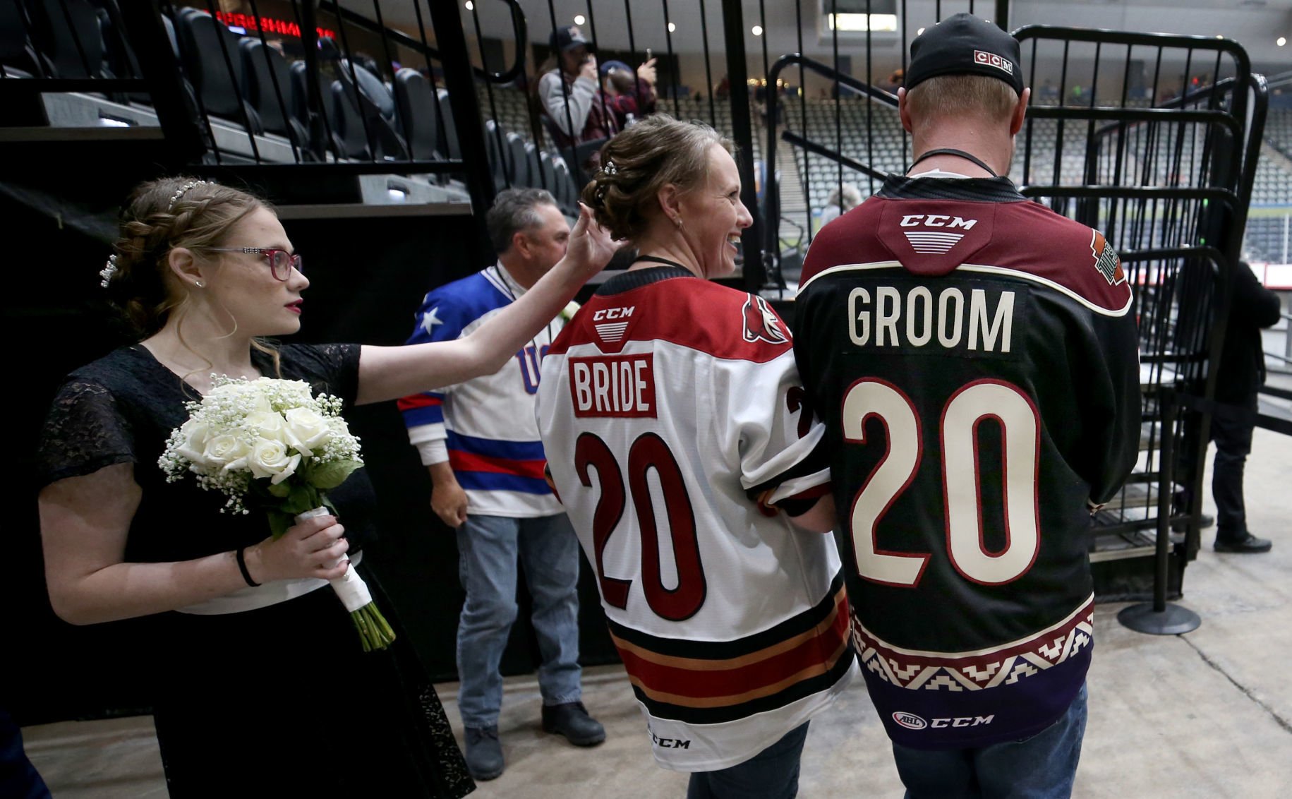 Roadrunners marriage: Dustin and Annie Powers